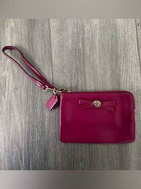 Coach Elegant Hot Pink Leather Wristlet